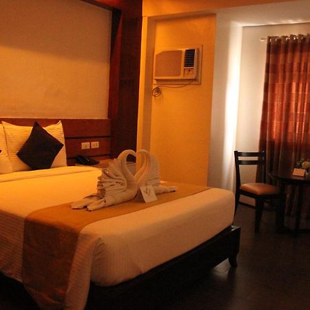 Grace Crown Hotel Ángeles Extérieur photo