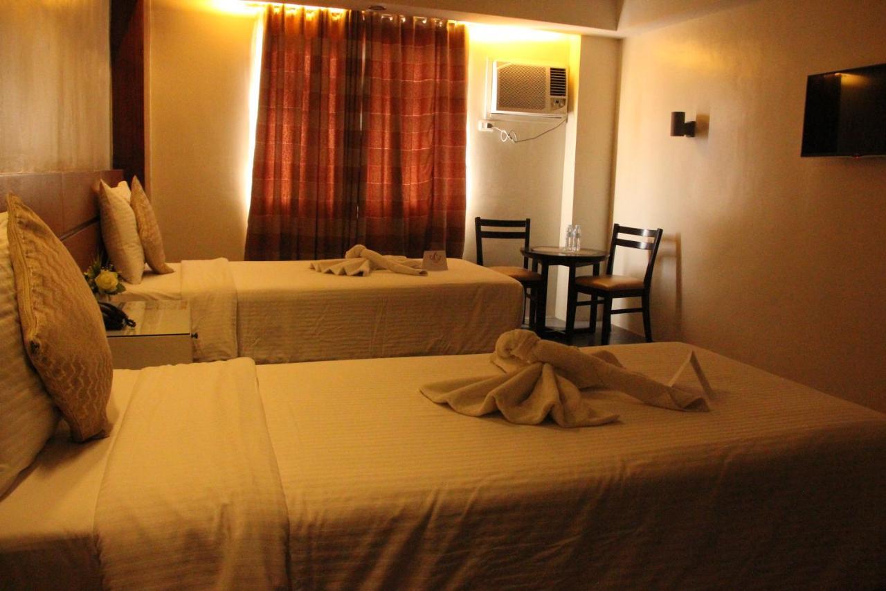 Grace Crown Hotel Ángeles Extérieur photo