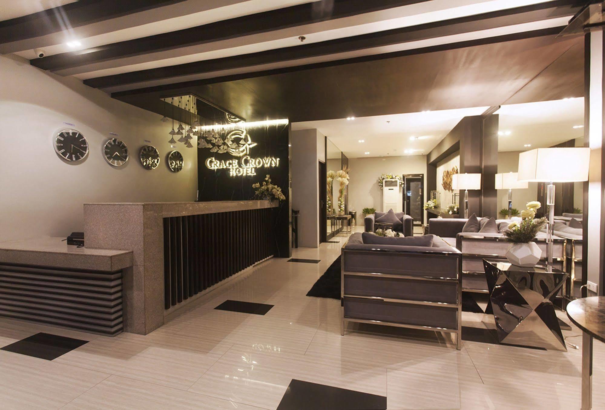 Grace Crown Hotel Ángeles Extérieur photo